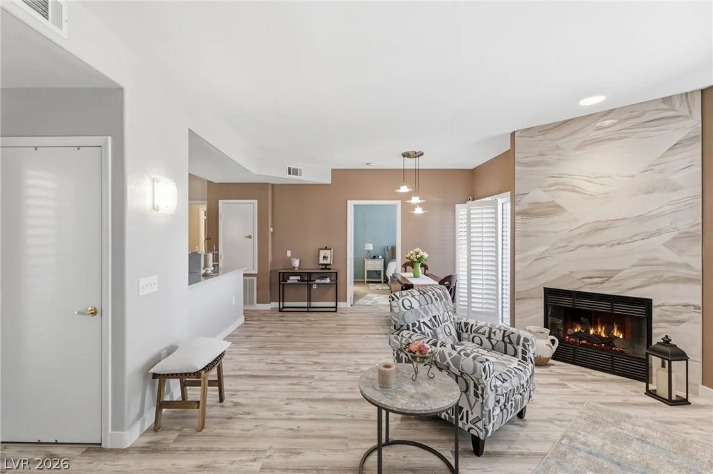 8725 Flamingo, Las Vegas, NV 89147