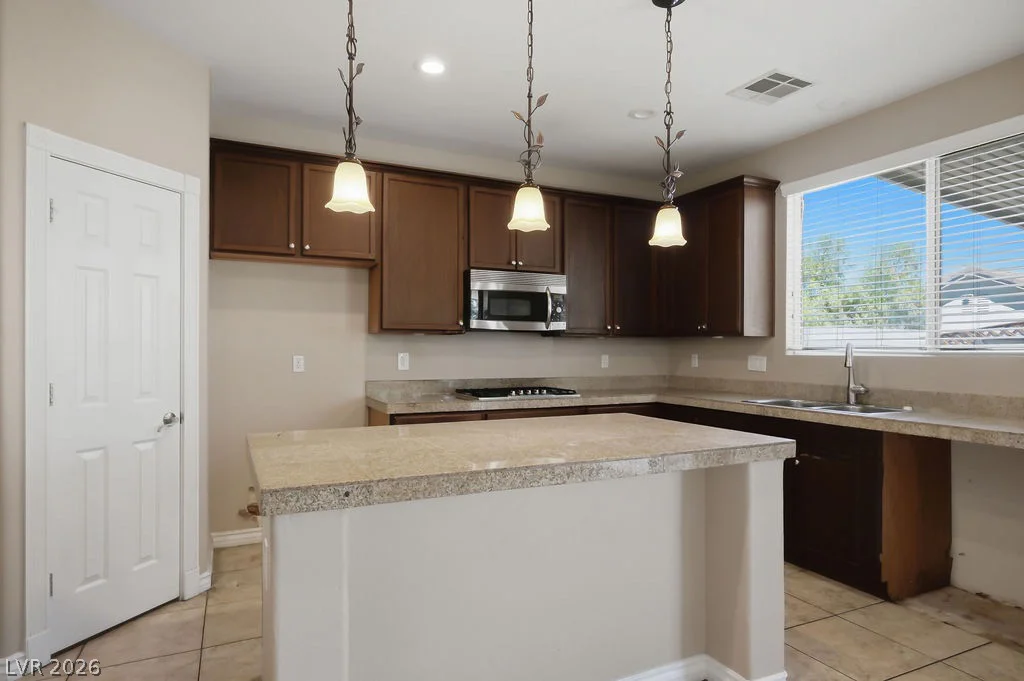 9712 Running Rabbit, Las Vegas, NV 89143