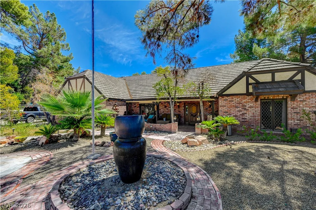 3005 Campbell, Las Vegas, NV 89107