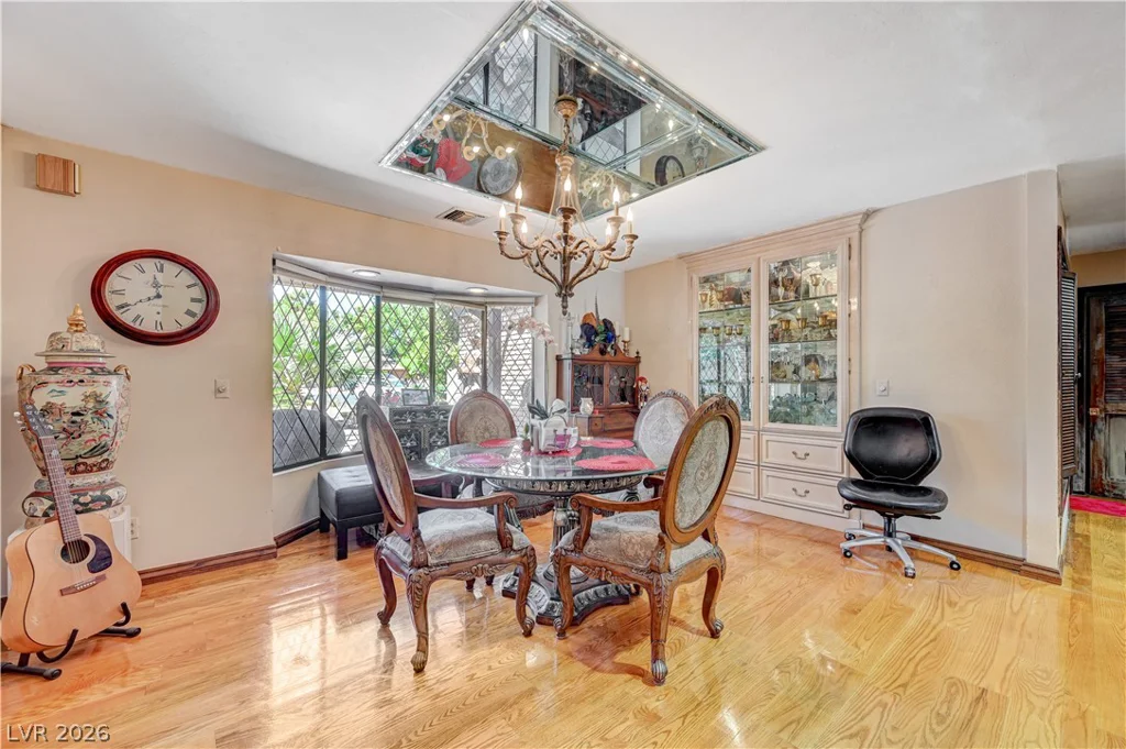 3005 Campbell, Las Vegas, NV 89107