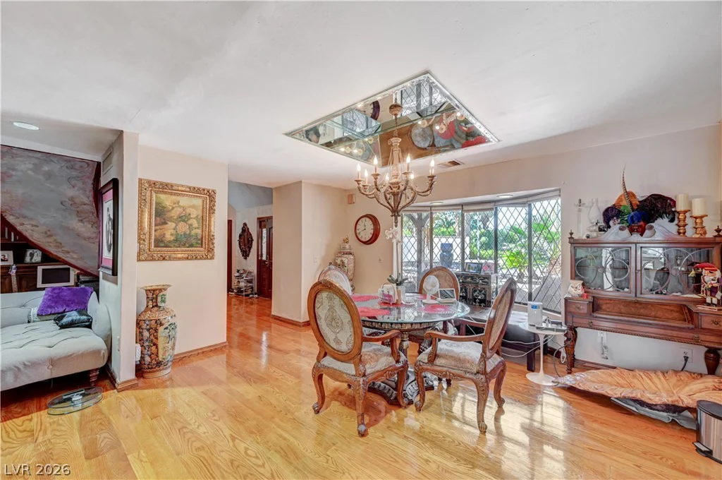 3005 Campbell, Las Vegas, NV 89107
