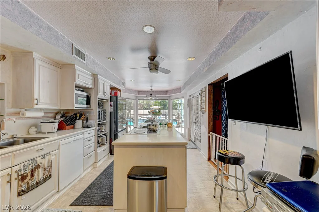3005 Campbell, Las Vegas, NV 89107