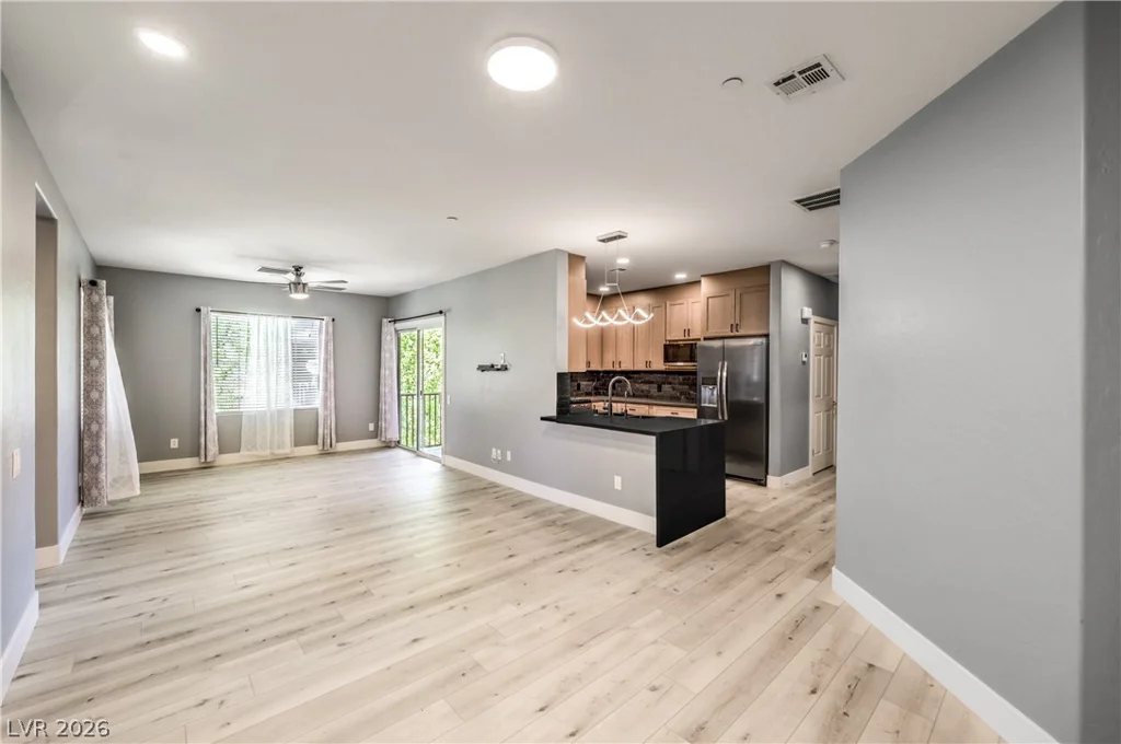 8324 Charleston, Las Vegas, NV 89117