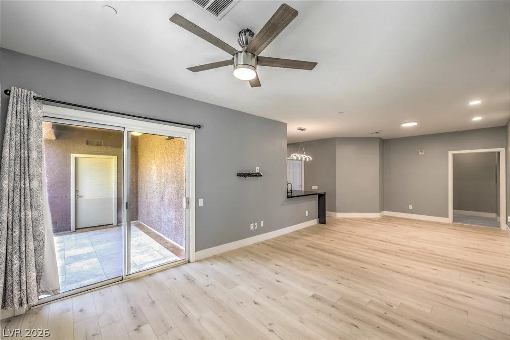 8324 Charleston, Las Vegas, NV 89117