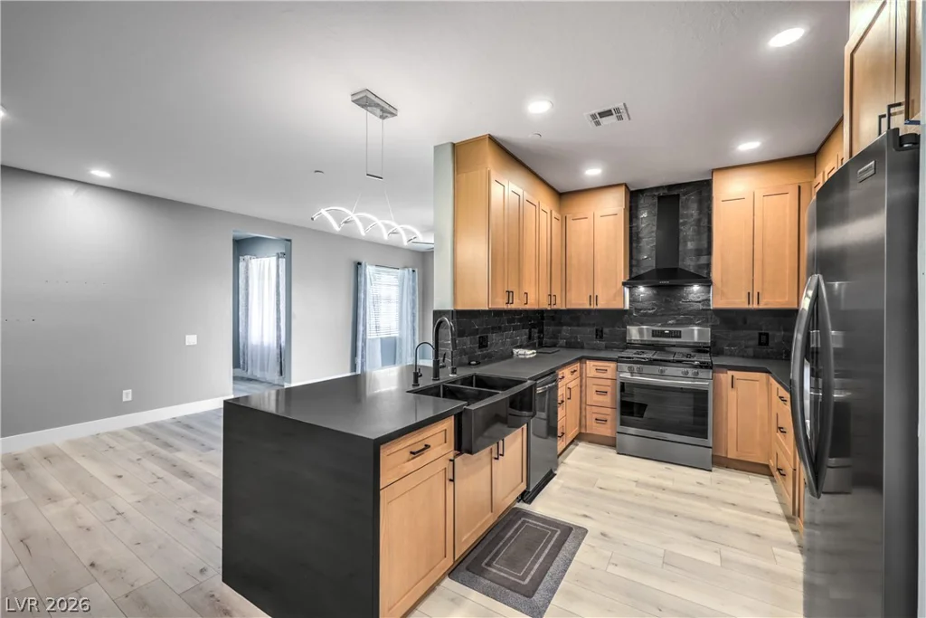 8324 Charleston, Las Vegas, NV 89117