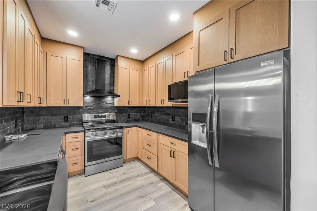 8324 Charleston, Las Vegas, NV 89117