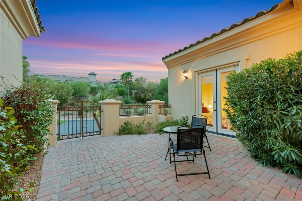 15 Avenida Fiori, Henderson, NV 89011