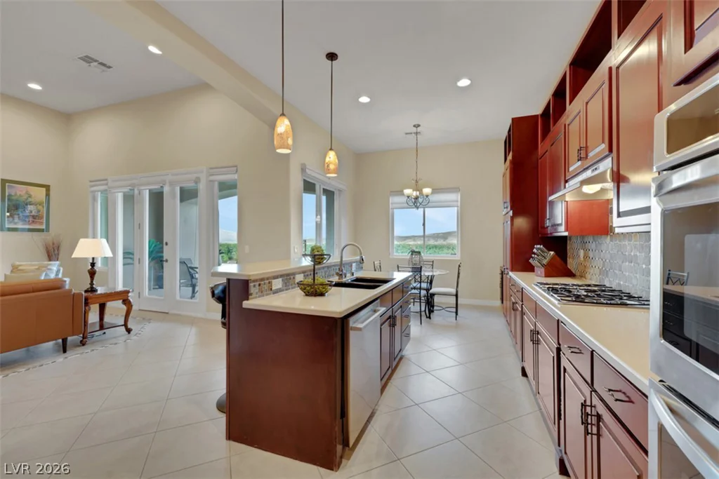 15 Avenida Fiori, Henderson, NV 89011