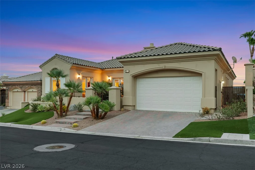 15 Avenida Fiori, Henderson, NV 89011