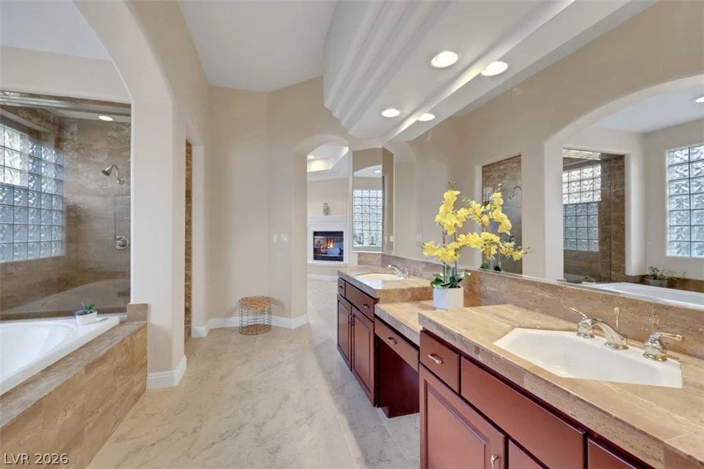 15 Avenida Fiori, Henderson, NV 89011