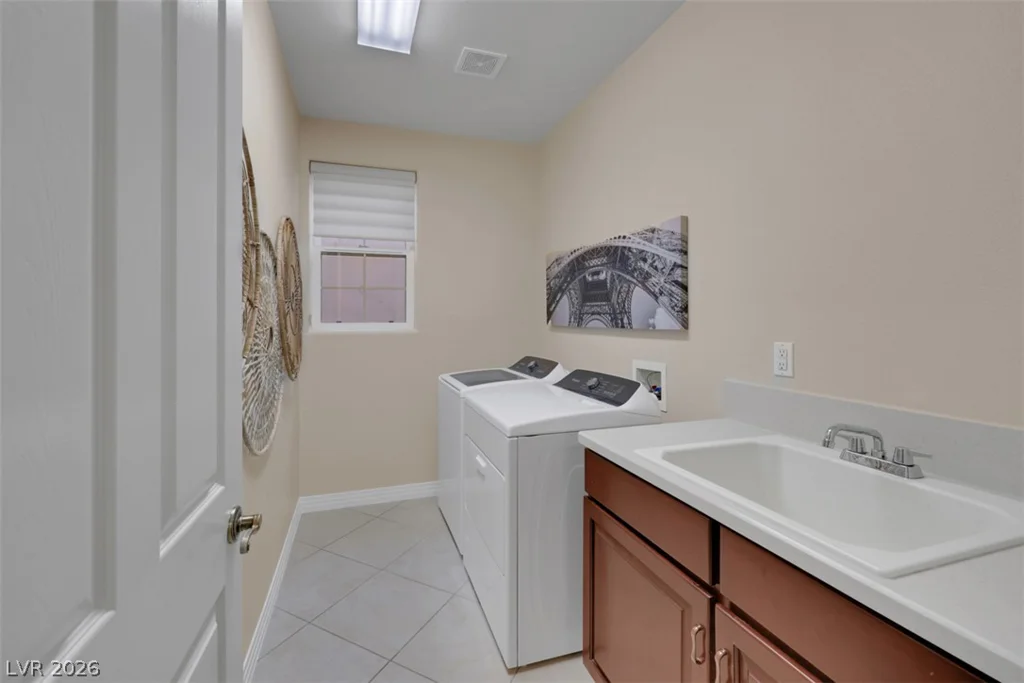15 Avenida Fiori, Henderson, NV 89011