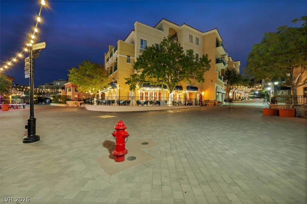 15 Avenida Fiori, Henderson, NV 89011