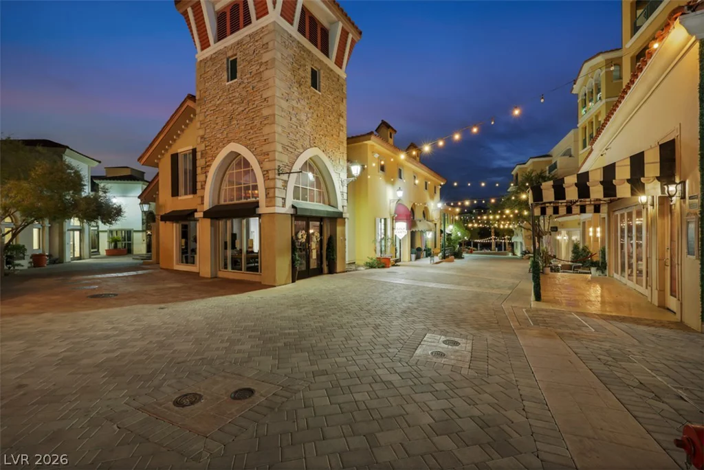 15 Avenida Fiori, Henderson, NV 89011