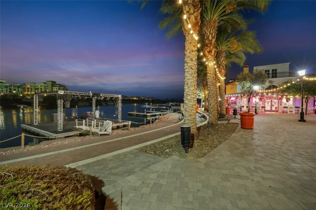 15 Avenida Fiori, Henderson, NV 89011