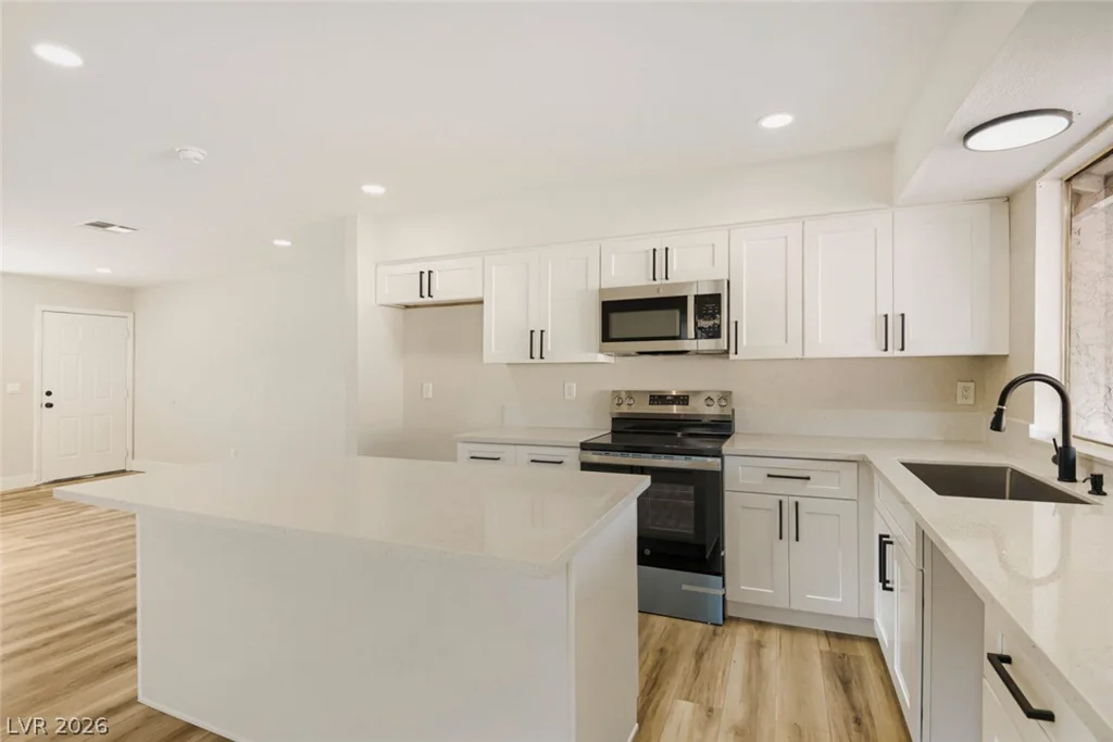 914 Palo Verde, Henderson, NV 89015