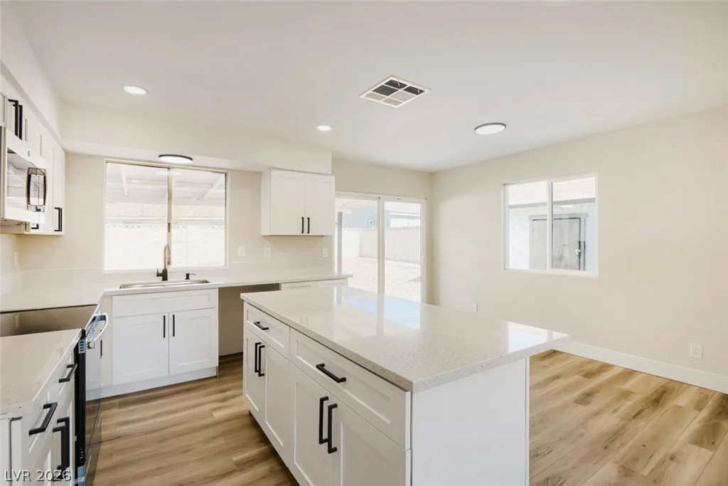 914 Palo Verde, Henderson, NV 89015