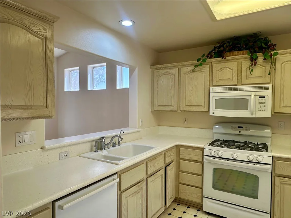10016 Heyfield, Las Vegas, NV 89134