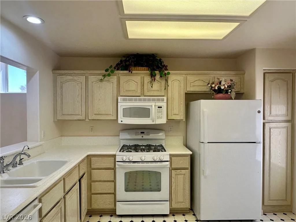 10016 Heyfield, Las Vegas, NV 89134