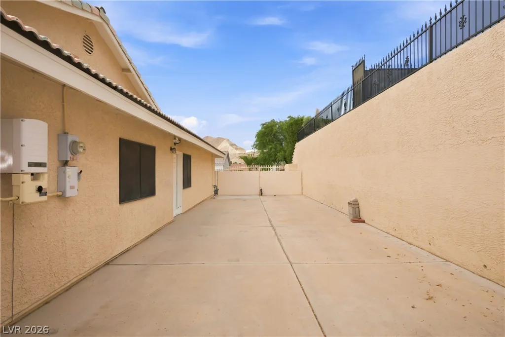 1068 Calico Ridge, Henderson, NV 89011