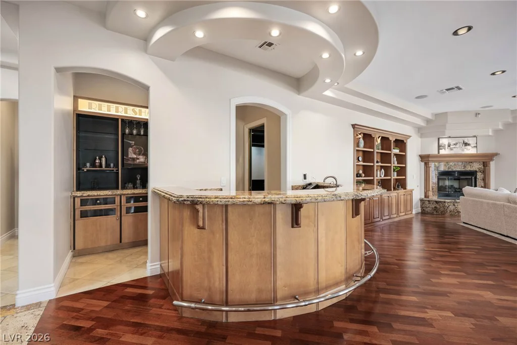 7440 Oak Grove, Las Vegas, NV 89117