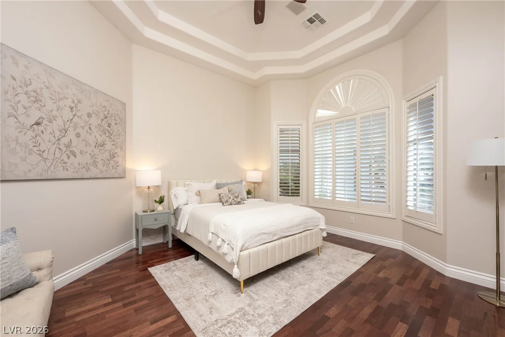 7440 Oak Grove, Las Vegas, NV 89117