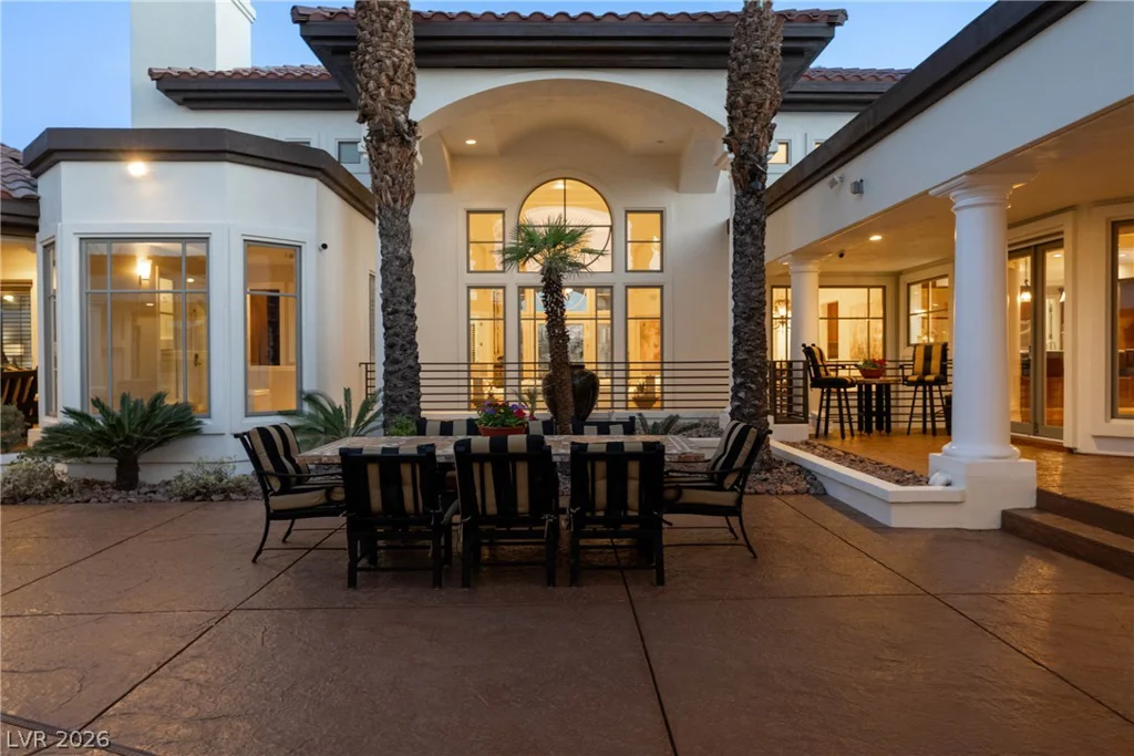 7440 Oak Grove, Las Vegas, NV 89117