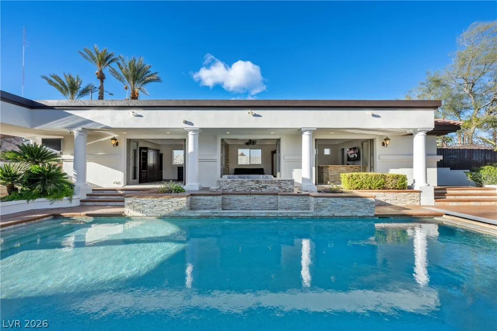 7440 Oak Grove, Las Vegas, NV 89117