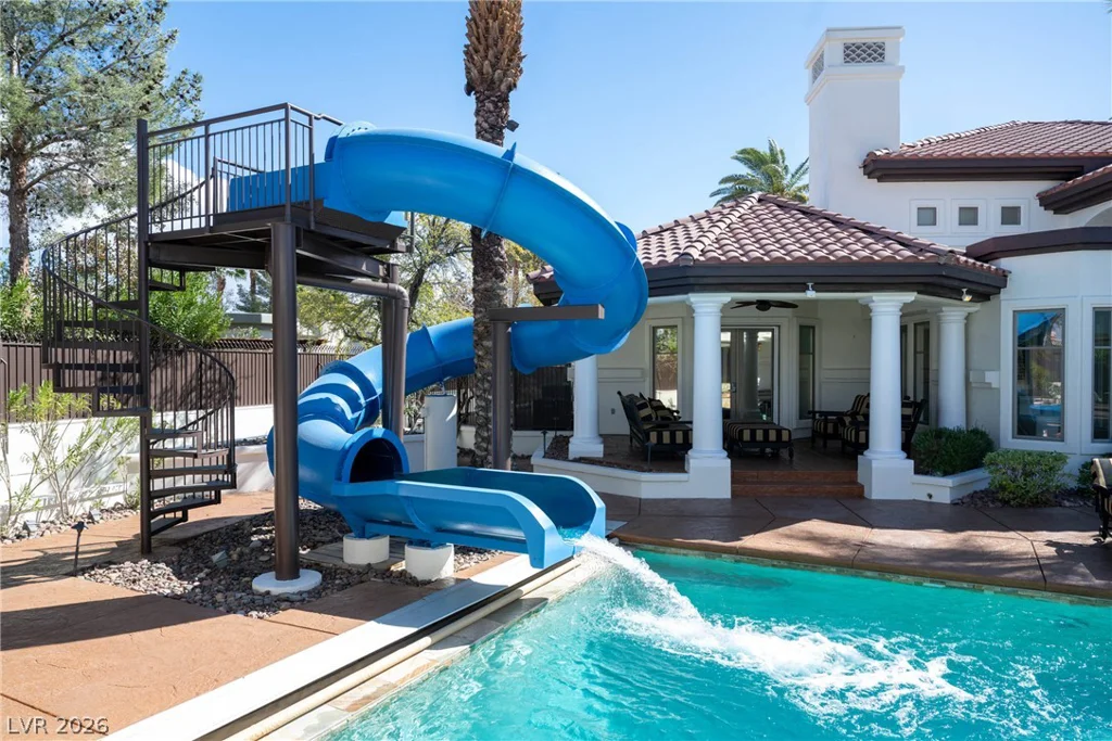 7440 Oak Grove, Las Vegas, NV 89117