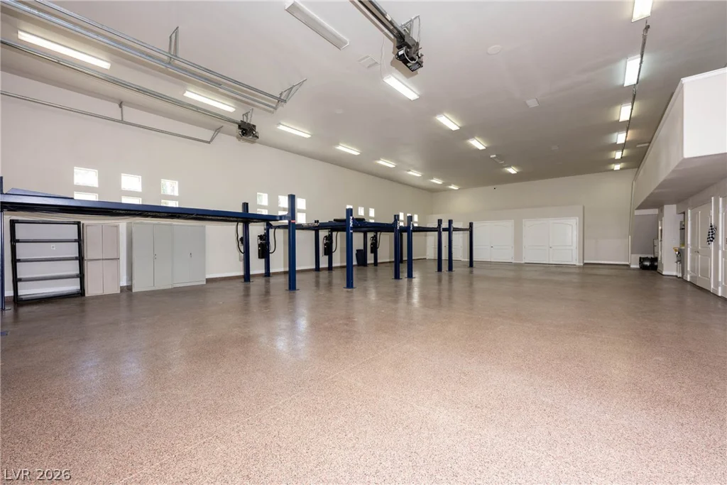 7440 Oak Grove, Las Vegas, NV 89117