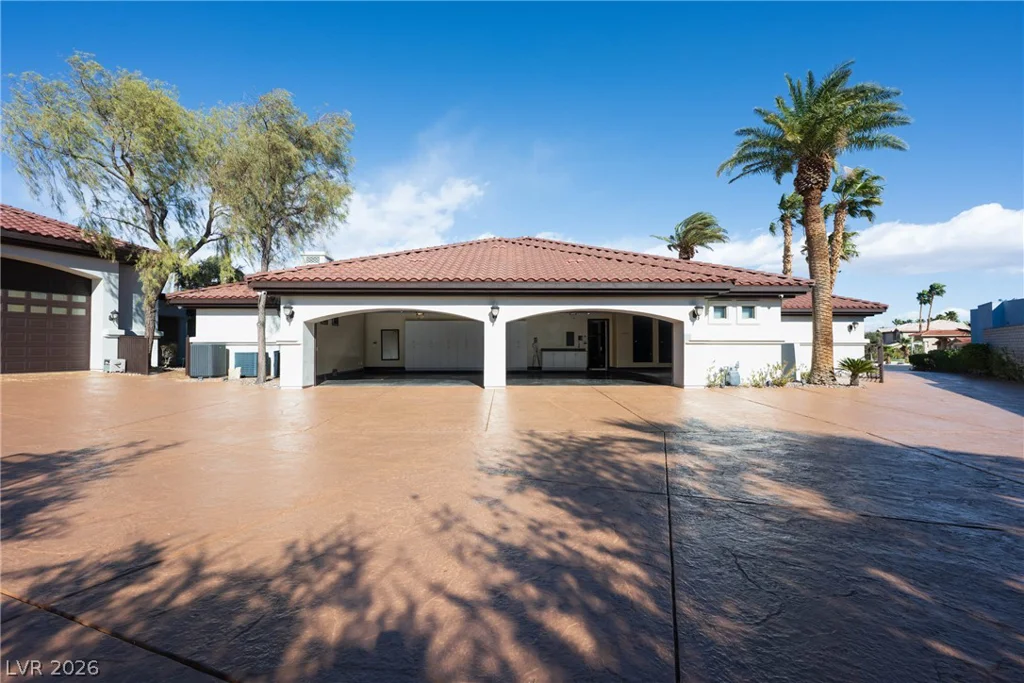 7440 Oak Grove, Las Vegas, NV 89117