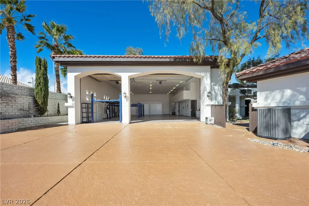 7440 Oak Grove, Las Vegas, NV 89117