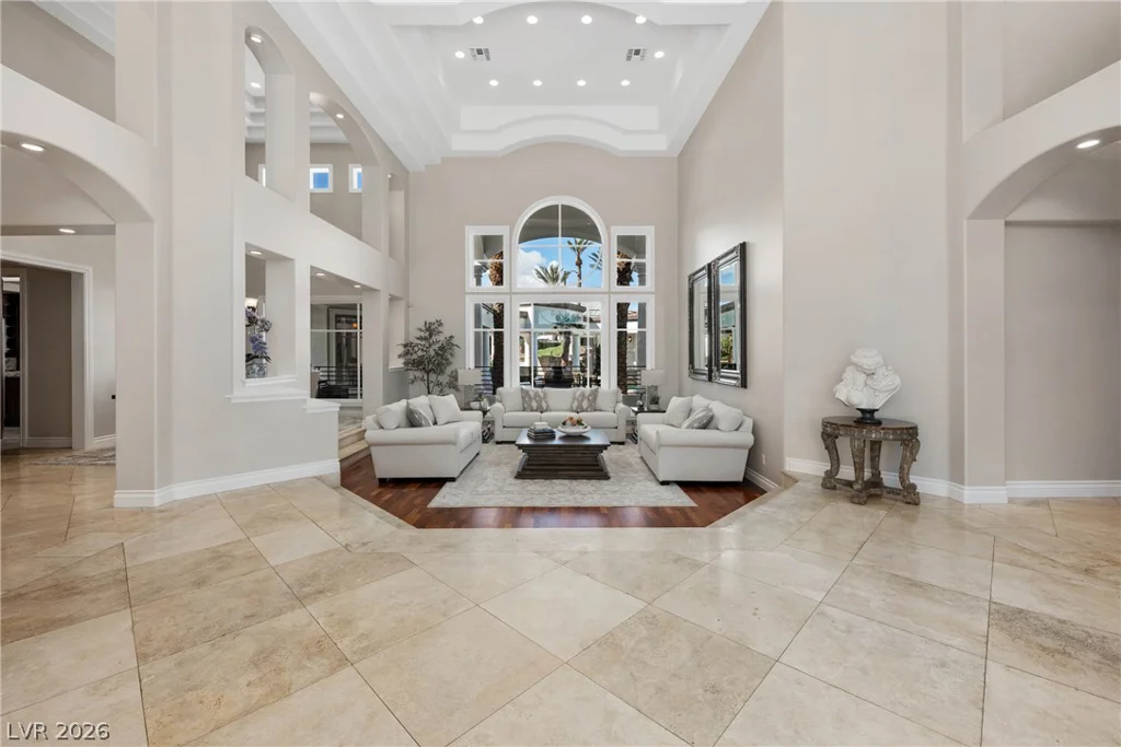 7440 Oak Grove, Las Vegas, NV 89117