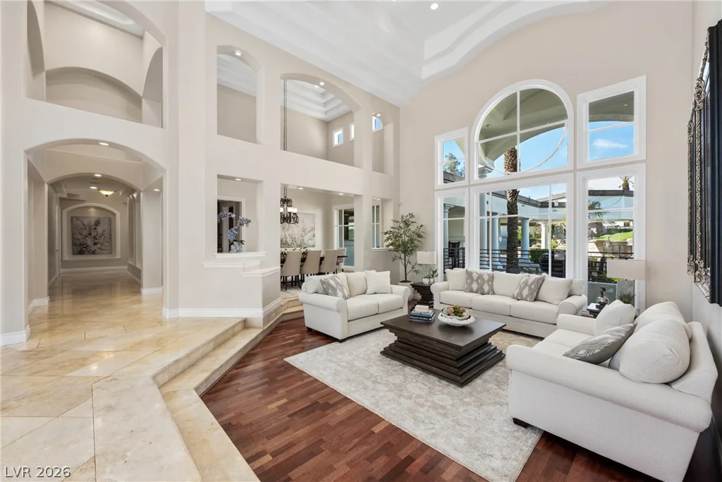 7440 Oak Grove, Las Vegas, NV 89117