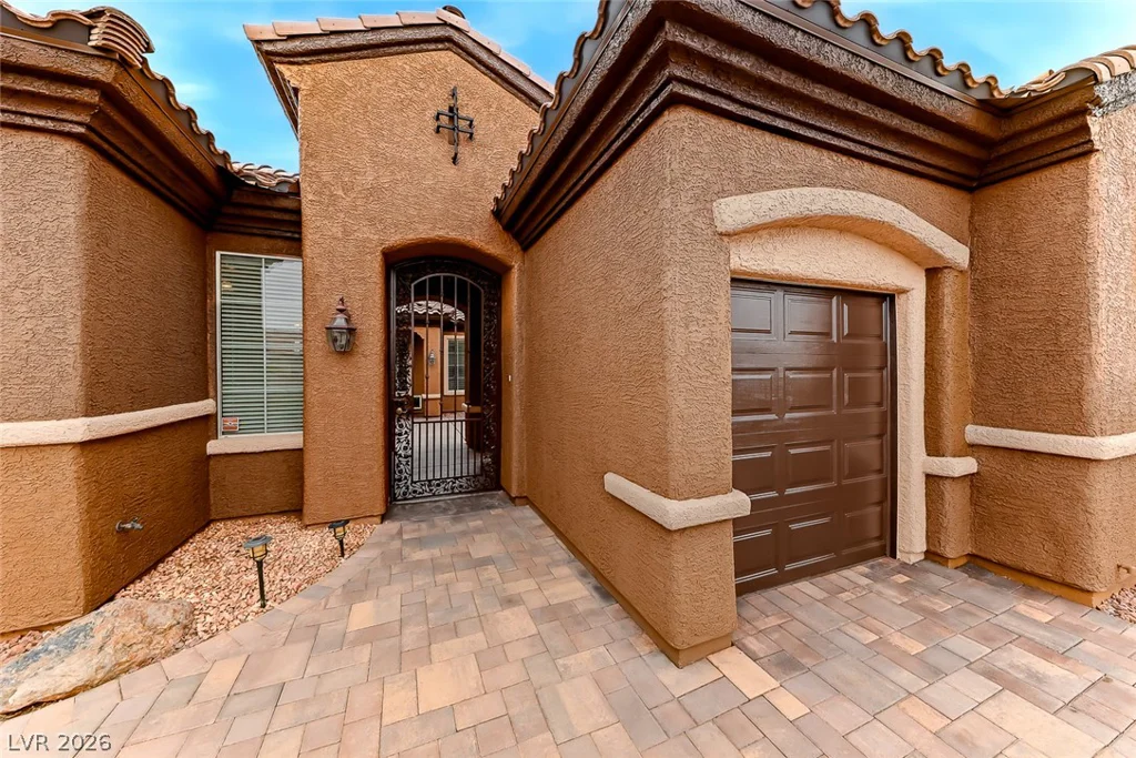2306 Schaeffer Hills, Henderson, NV 89052