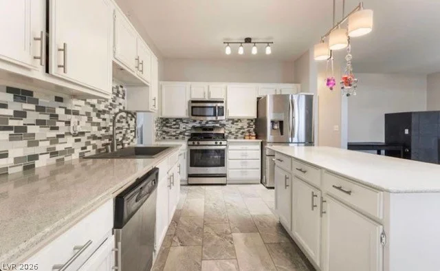 146 Camino Capri, Henderson, NV 89012