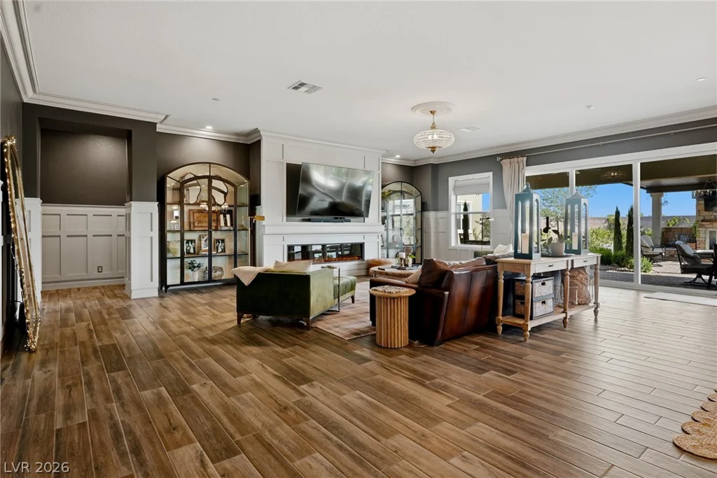 8535 Longmire, Las Vegas, NV 89143