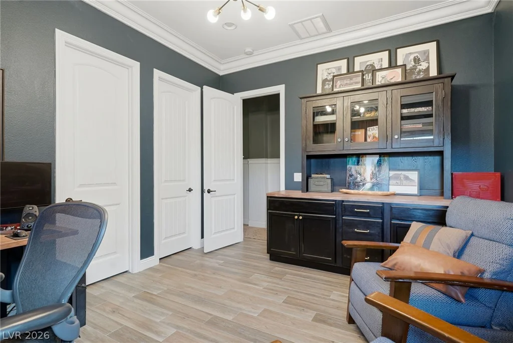 8535 Longmire, Las Vegas, NV 89143