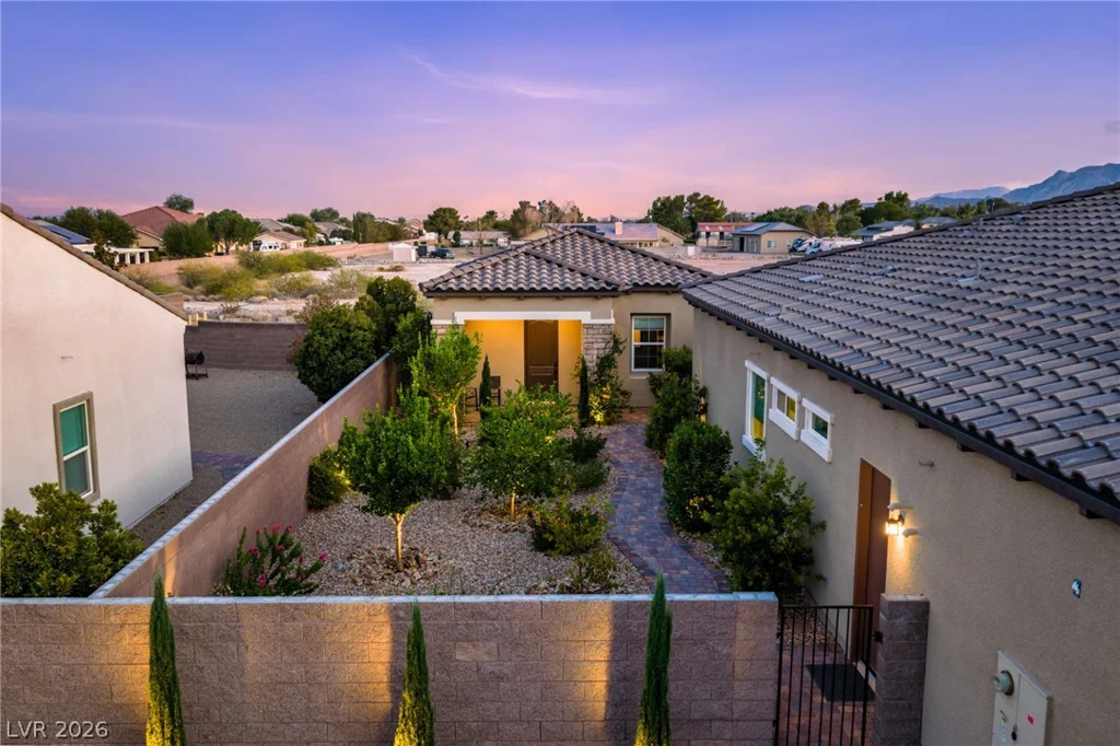 8535 Longmire, Las Vegas, NV 89143