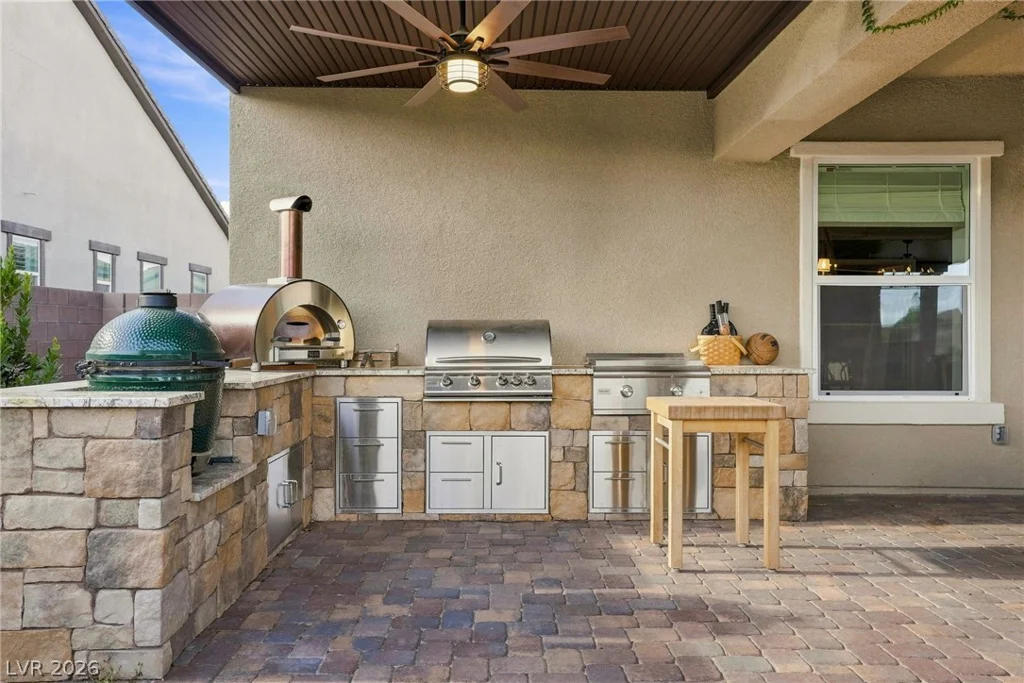 8535 Longmire, Las Vegas, NV 89143