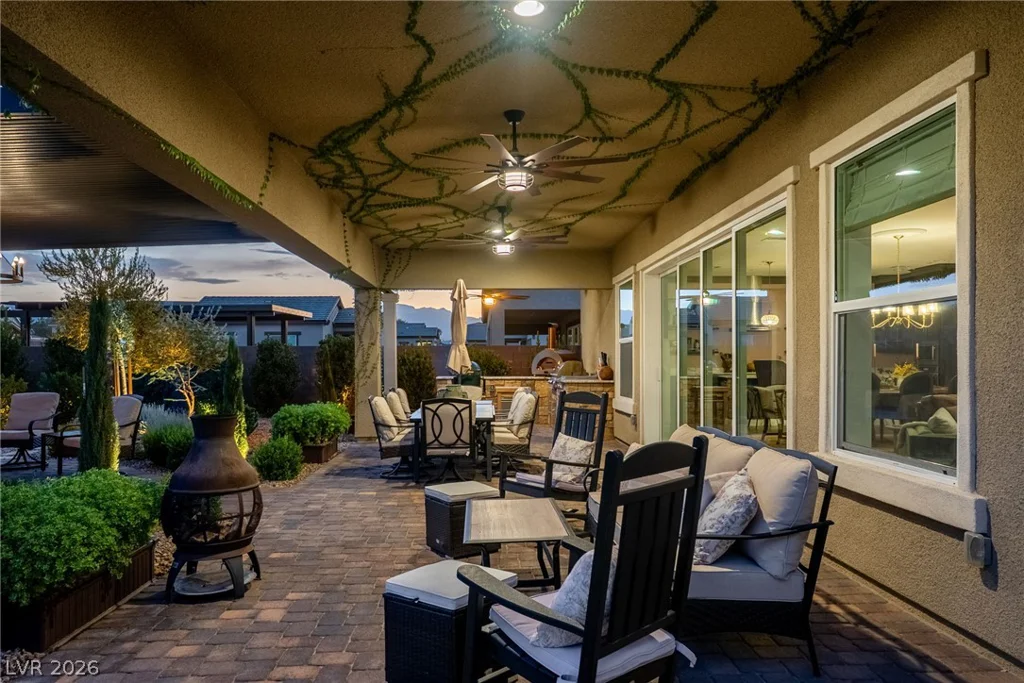 8535 Longmire, Las Vegas, NV 89143