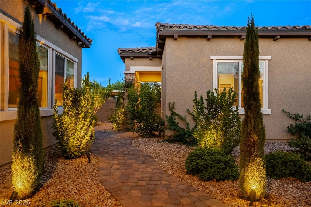 8535 Longmire, Las Vegas, NV 89143