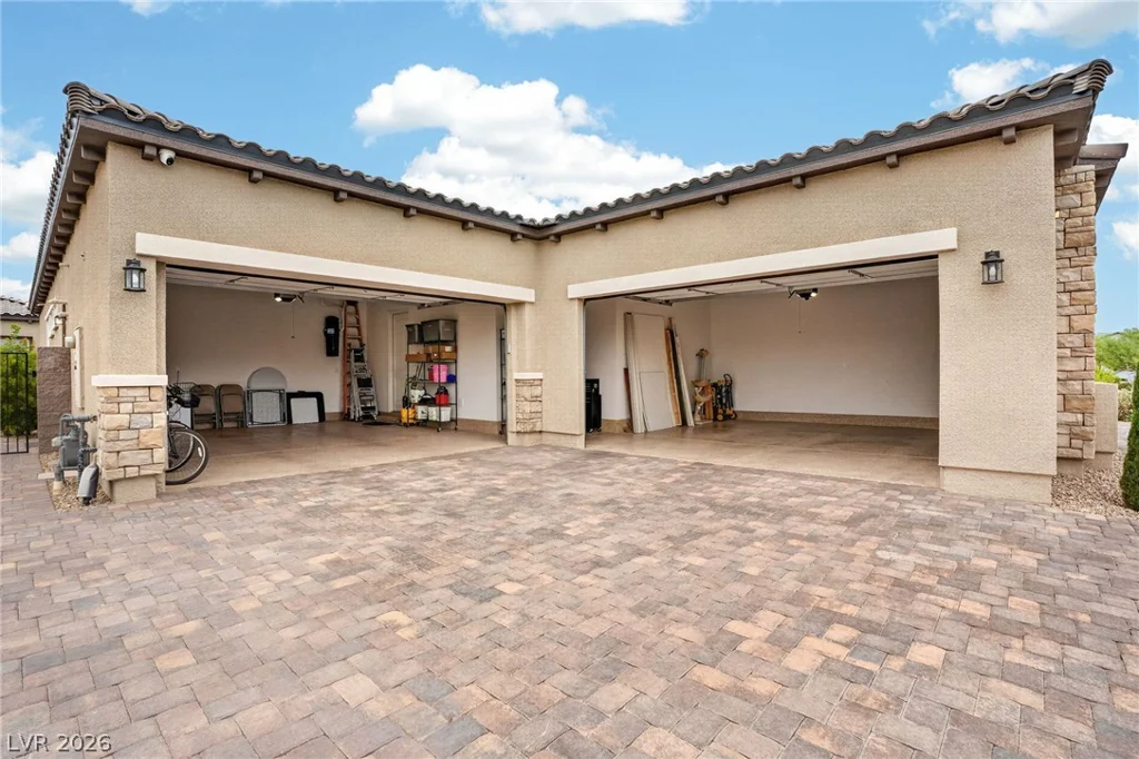 8535 Longmire, Las Vegas, NV 89143