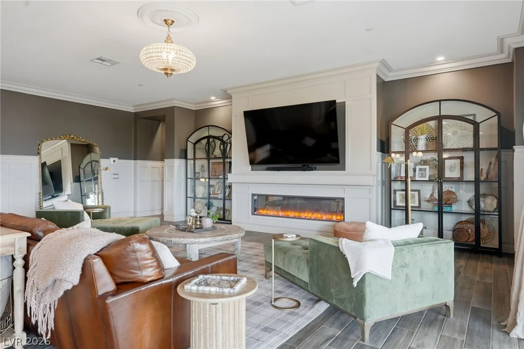 8535 Longmire, Las Vegas, NV 89143