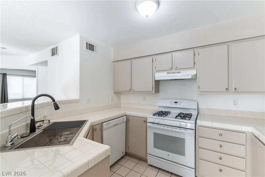 701 Wheat Ridge, Las Vegas, NV 89145