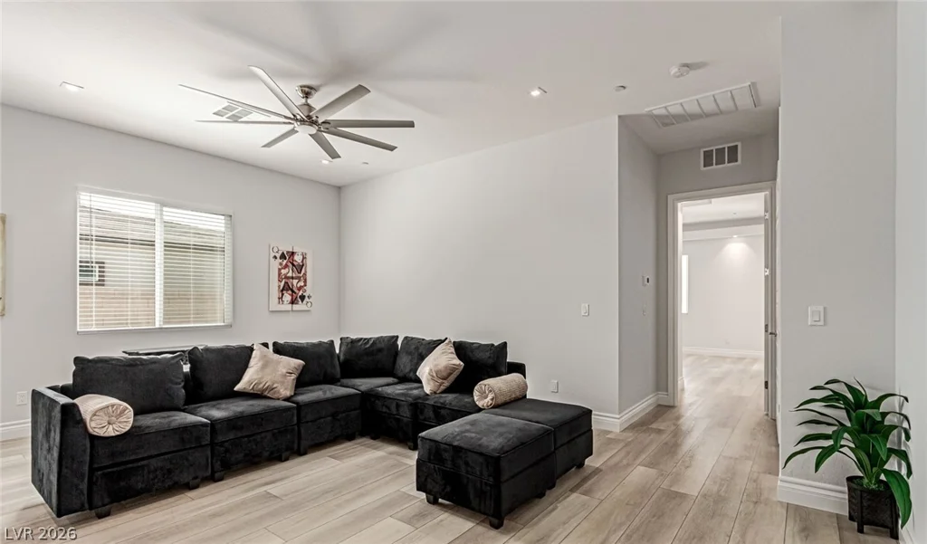2669 Pioneer Estates, Las Vegas, NV 89117