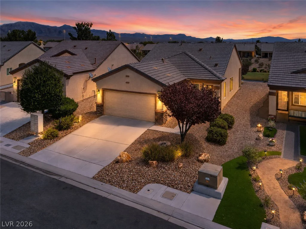 7820 Pine Warbler, North Las Vegas, NV 89084