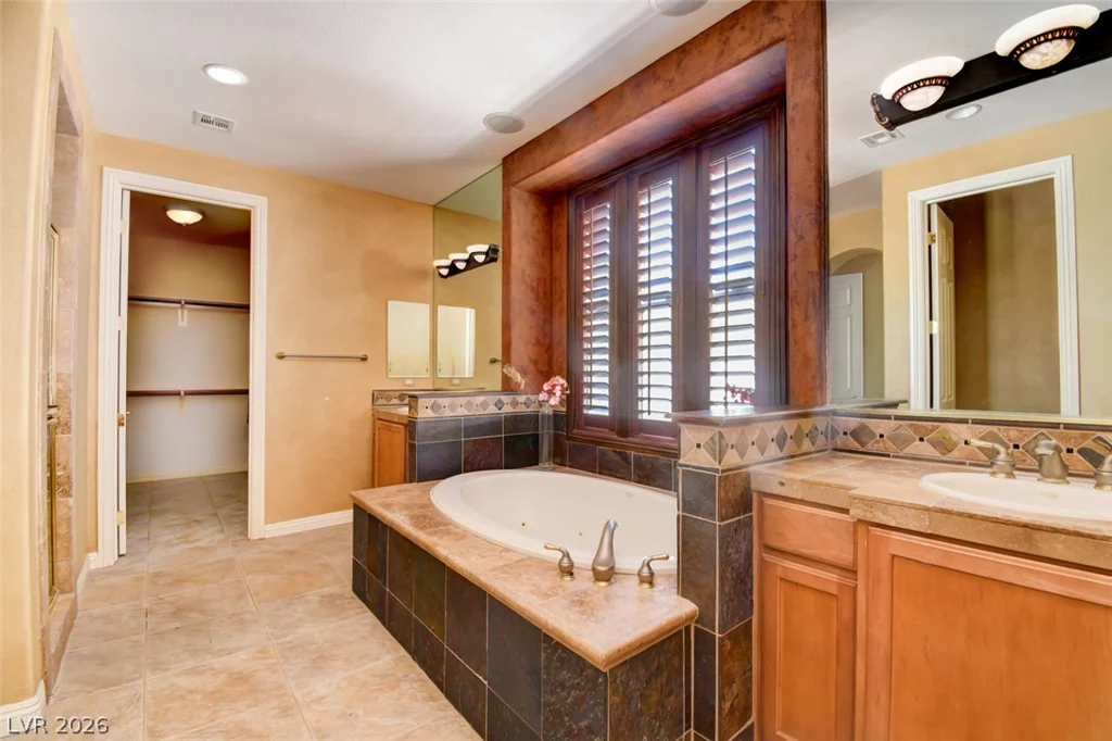 3380 Saddlebrook, Las Vegas, NV 89141