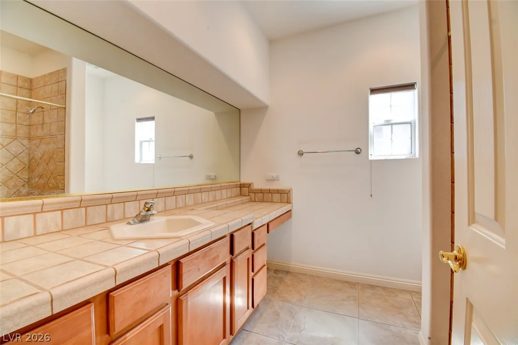 3380 Saddlebrook, Las Vegas, NV 89141
