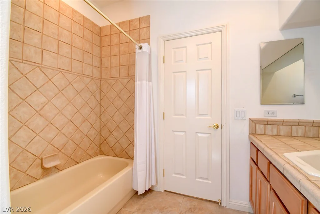 3380 Saddlebrook, Las Vegas, NV 89141