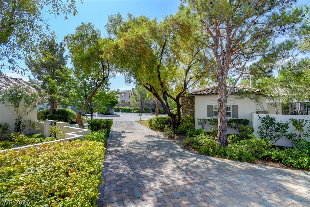 3380 Saddlebrook, Las Vegas, NV 89141